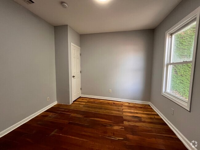 Building Photo - 565 Ocean Ave Unit 2 Rental