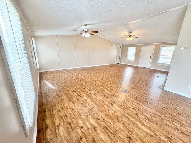 Photo - *AVAILABLE NOW* An absolute must see! 5 bedrooms, 3 baths in Burnet, TX.