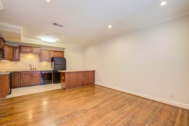 Photo - 6503 Mapleridge St Unit C