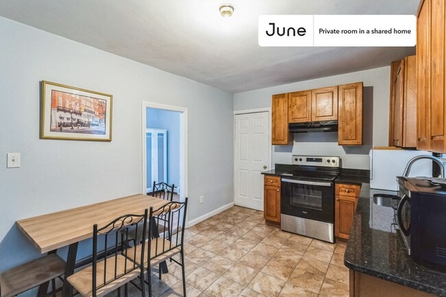 Photo - Room in Shared 5 bed/3 bath home Unit D