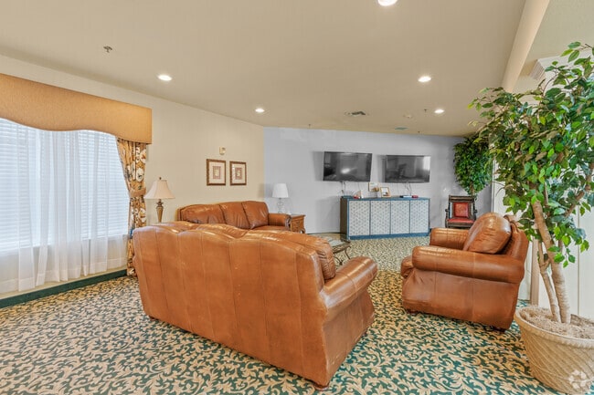 2nd Floor Lounge Area