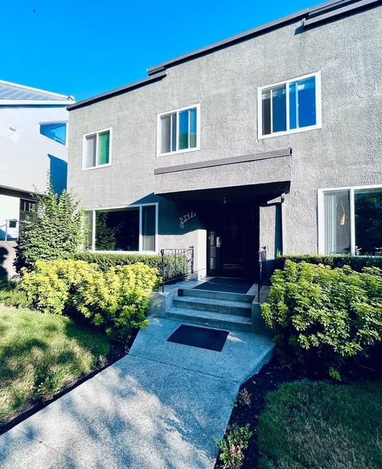 Live in the Heart of Kitsilano