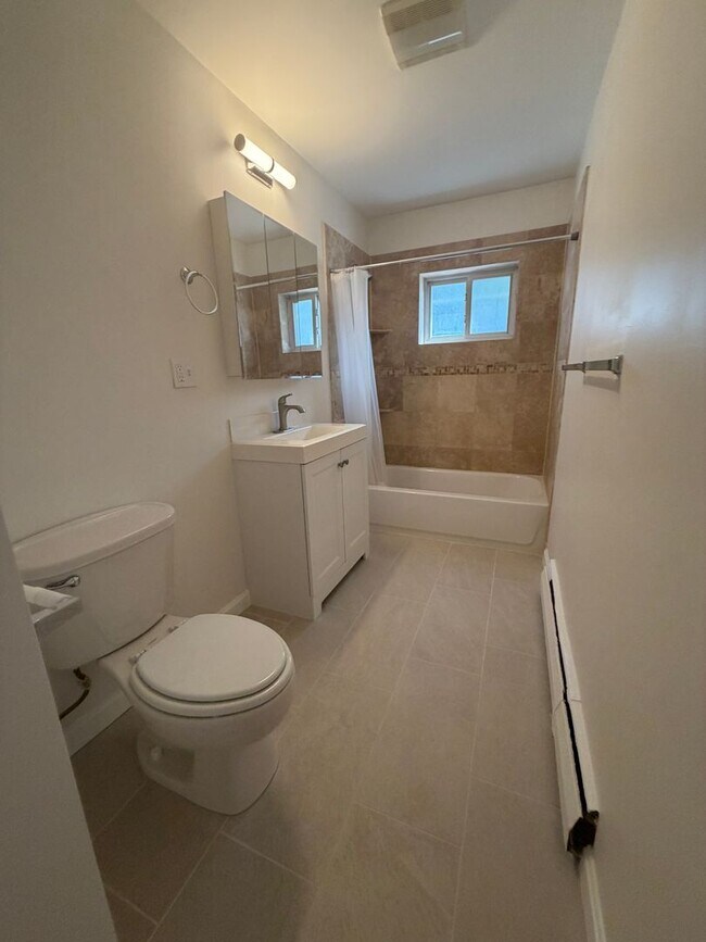 63 Selkirk Rd
