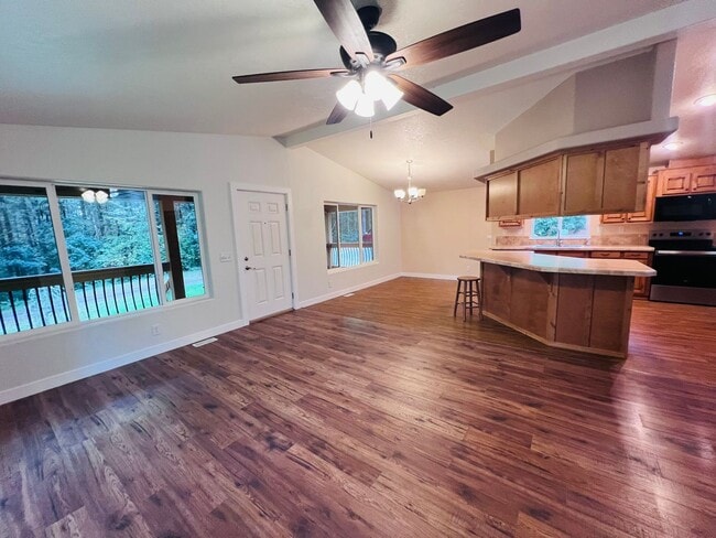 Photo - Gorgeous 3 bedroom 2 bathroom house -Amboy School District