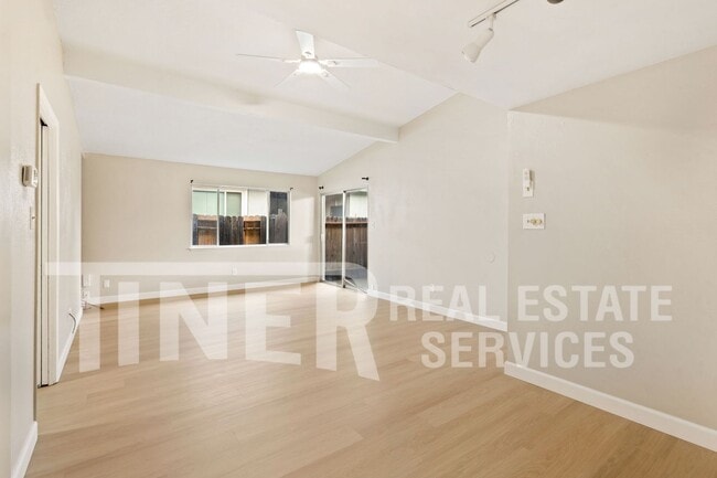 Photo - 4911 Douvan Ct