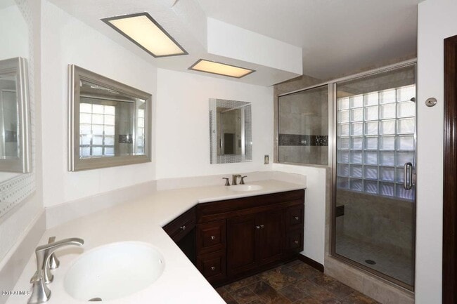 Photo - 5109 E Kathleen Rd