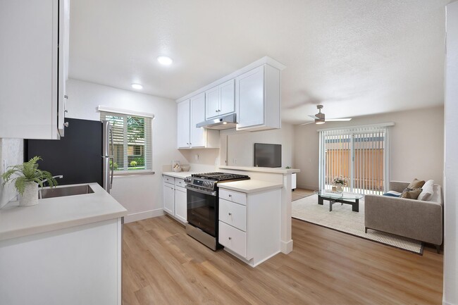 Photo - Brentwood Village Apartments