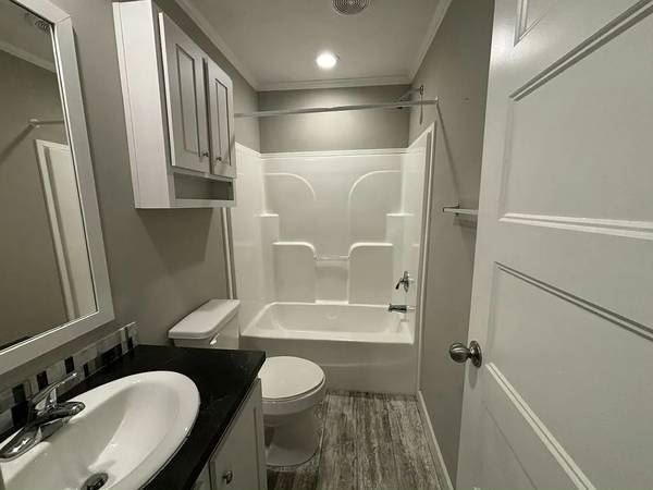 Photo - 16 Glen Cove Ct