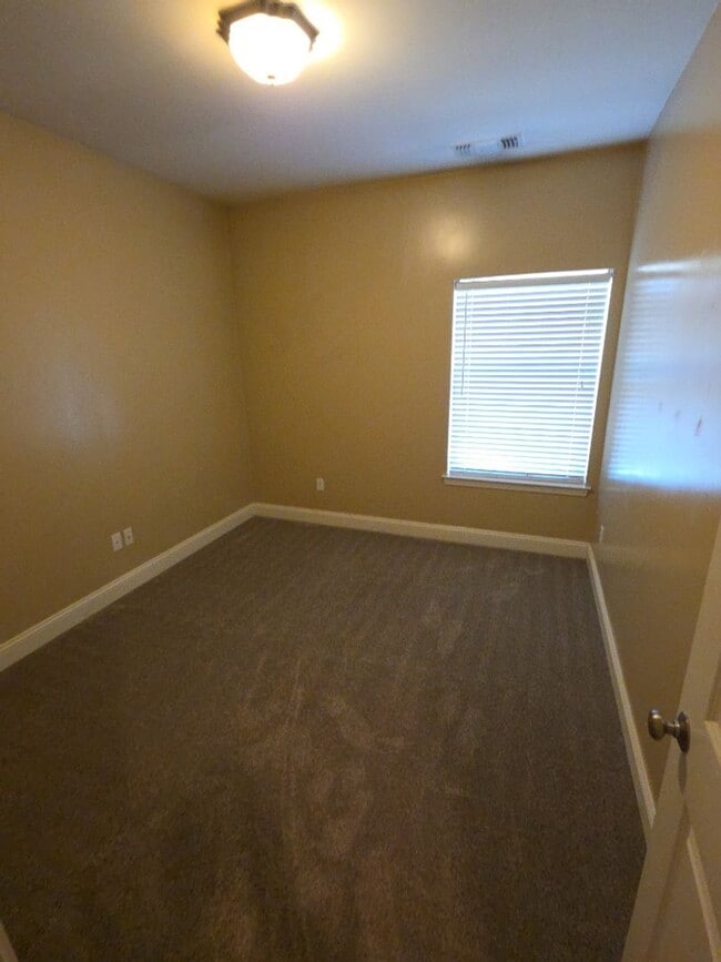 Photo - 10401 Point Lakeview Rd Unit 10401 Point Lakeview Rd  B