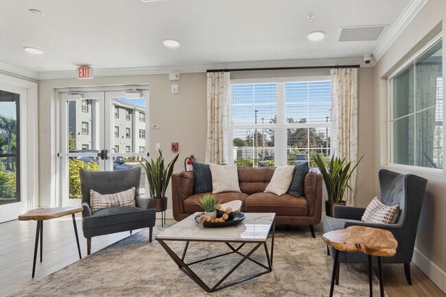 Lake Bluetail Apartments
