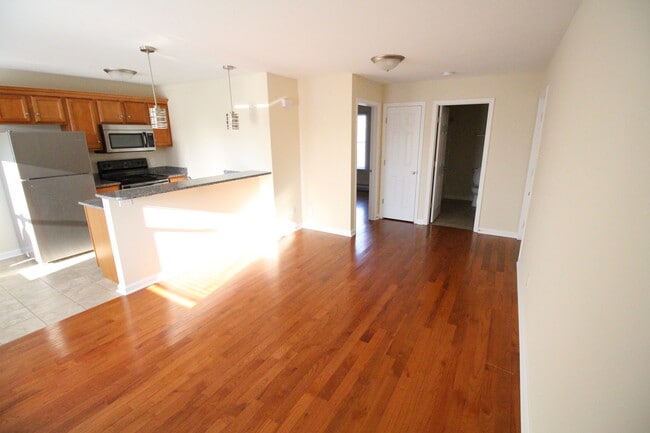 Building Photo - 6301 W Kilgore Ave Rental