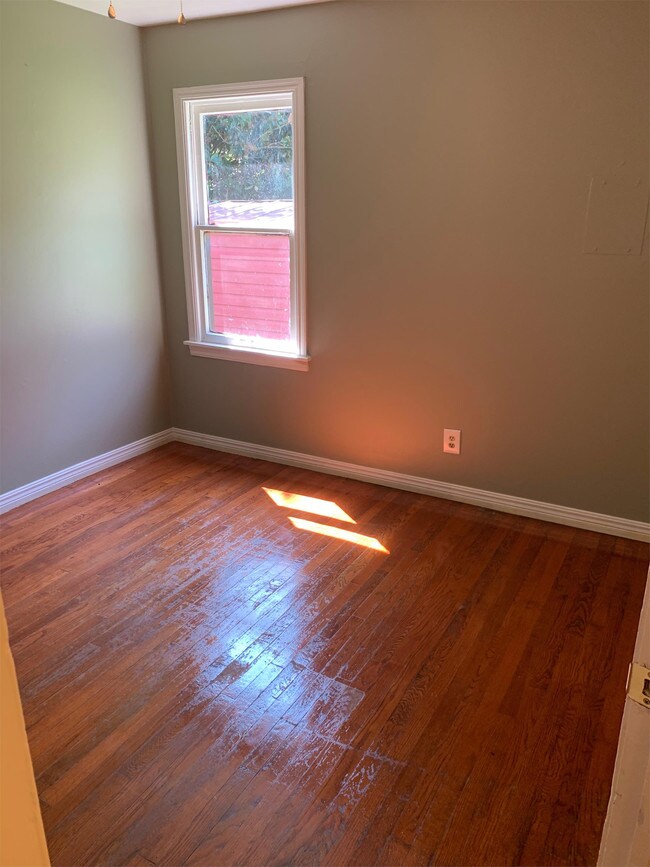 Photo - 3400 SE 20th St