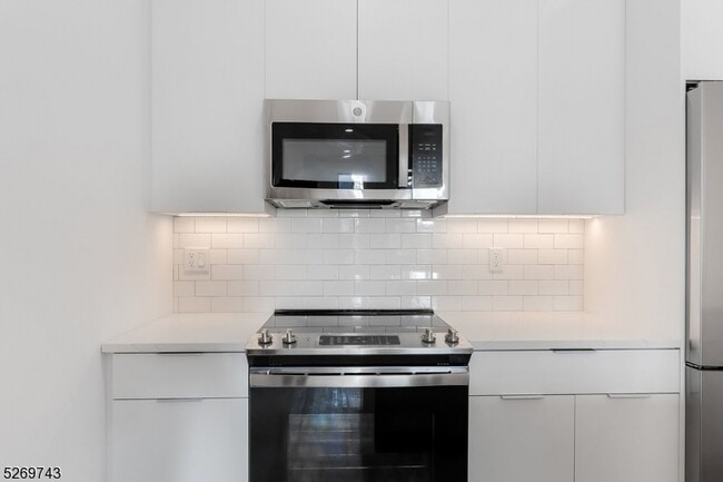 25 Freeway Dr E Unit 501