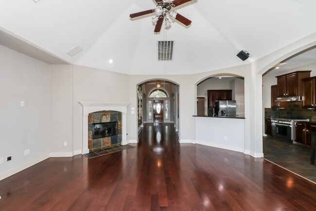 Photo - 2718 Van Gogh Ln