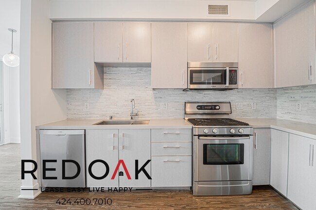 Photo - 1168 S Barrington Ave Unidad 401