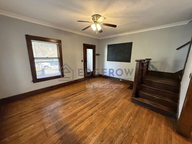 Photo - 567 Paris Ave SE