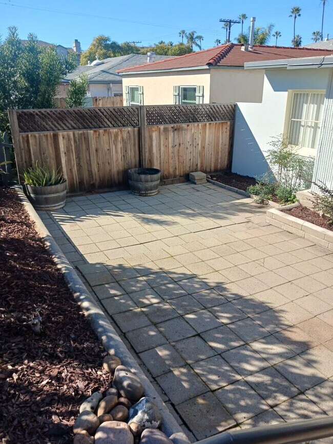 Photo - Pacific Beach 1 bedroom 1 bath duplex
