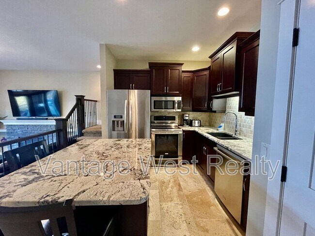 10677 Okanagan Centre Rd W