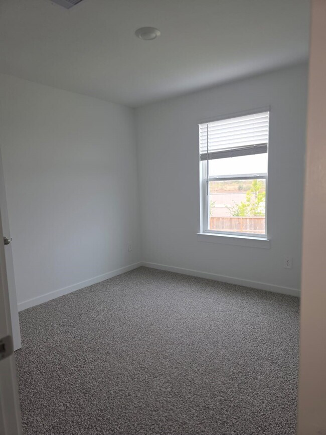 Photo - 2803 Lisburn Ter Ln