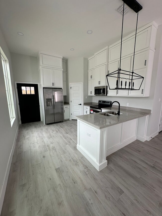 Photo - 1409 S Xanthia St