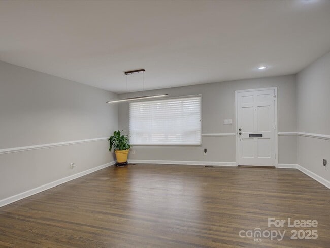 Photo - 6219 Colchester Pl