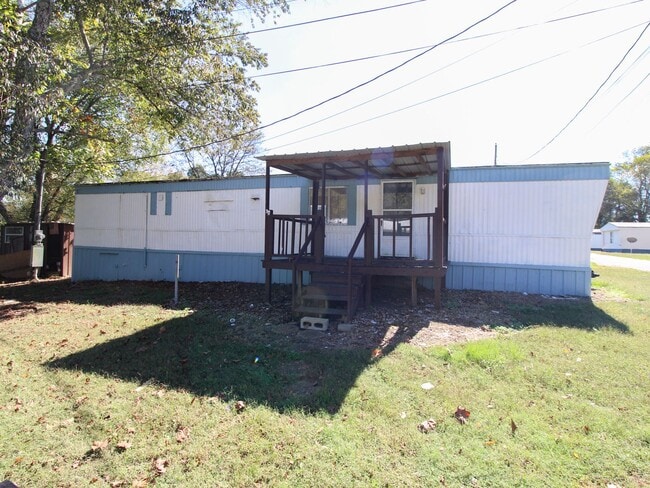 Building Photo - Charming Home Near Pulaski with Peaceful C...