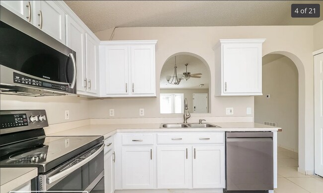 Photo - 4561 Birch Ridge Trail