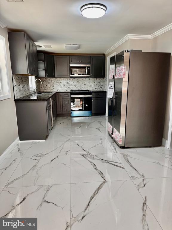 Building Photo - 137 Fox Dr