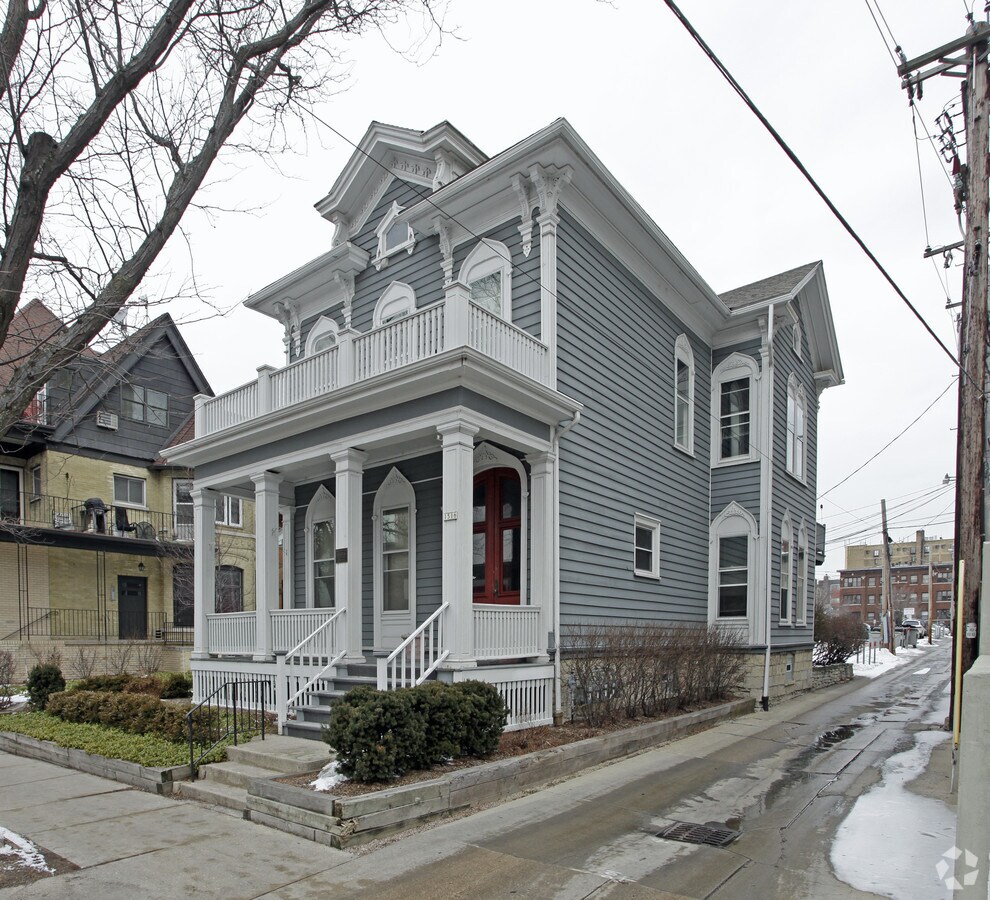 Photo - 1516 E Brady St