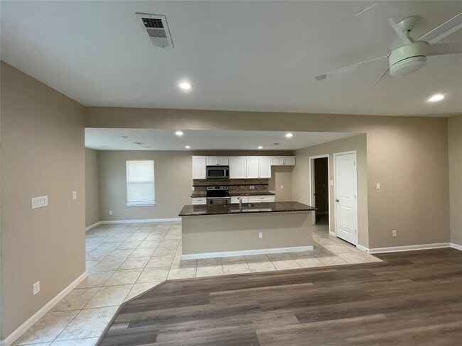 Photo - 604 W Willis St