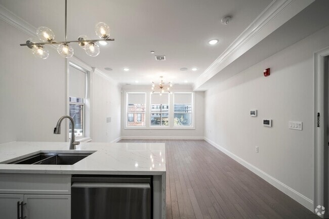 Building Photo - 131 Clifton Pl Unit 3 Rental