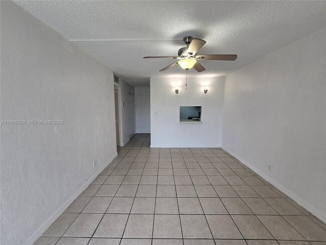 Photo - 801 NW 47th Ave Unidad 610W
