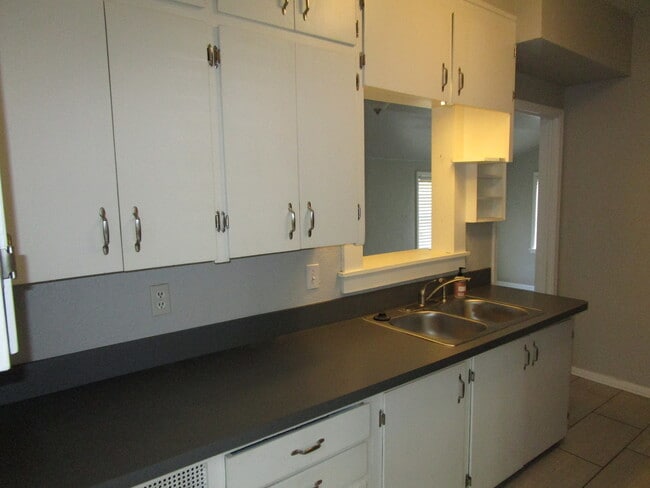 Photo - PRELEASING - July 2026 - (2) Bed/(1) Bath ...