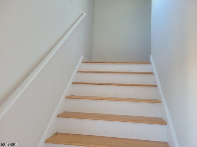 Photo - 2037 Gless Ave