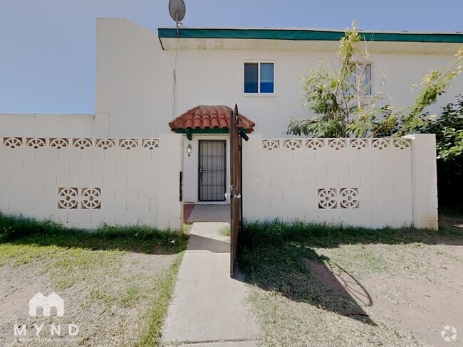 Building Photo - 2132 W Glenrosa Ave Rental