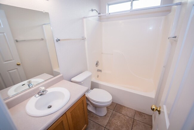 Building Photo - Beautiful Patio Home! 3 Bedrooms, 2 Bath, Split Floor Plan, Central A/C with 2 Car Garage