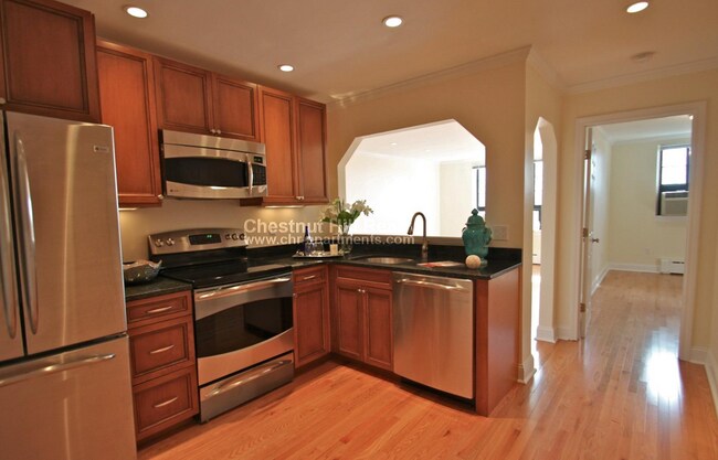 Building Photo - 64 Brattle St Unit 302 Rental