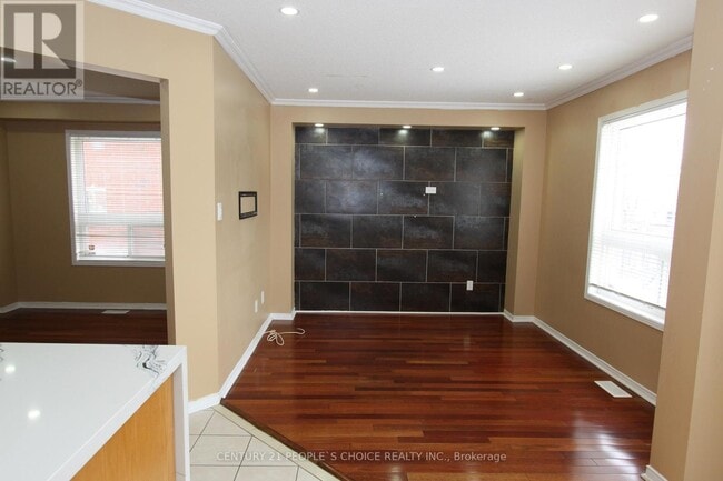 Photo - 14 Thornbush Blvd