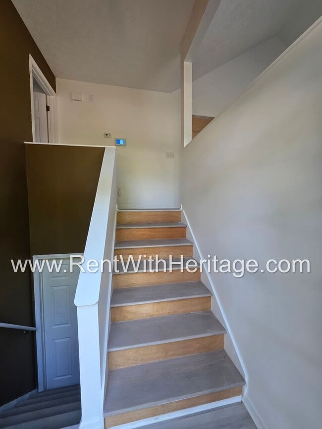 Photo - Amazing 3 Bedroom/ 2 Bath Home / Semi Finished Basement /  Exercise Room or Flex Room / Beautiful...