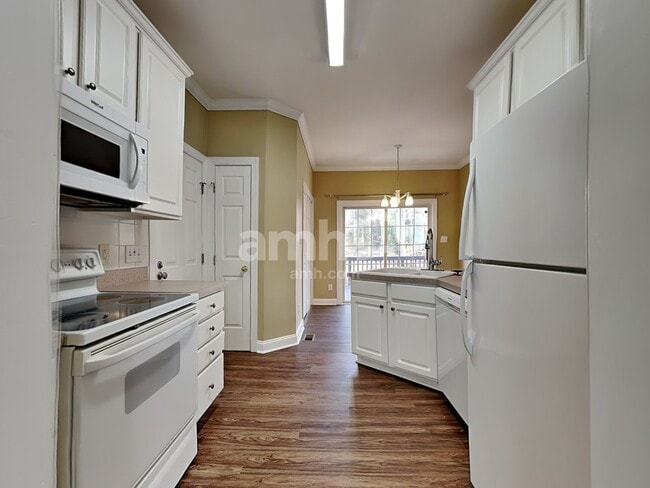 Photo - 347 Mockingbird Ln