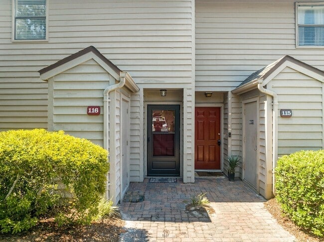 Photo - 100 N Myrtle Dr