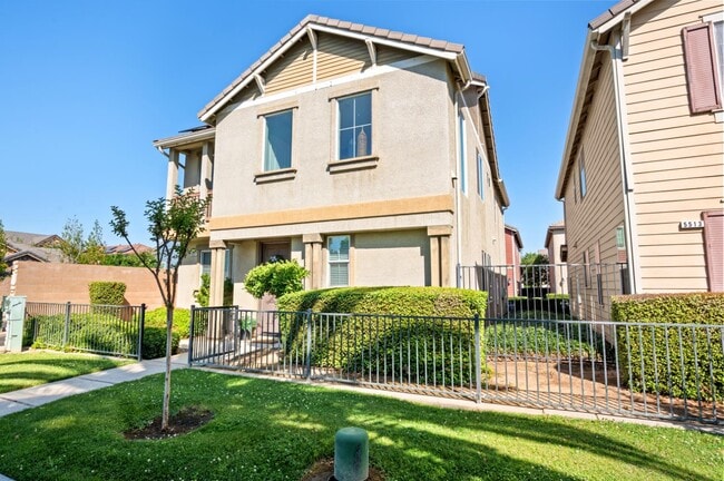 Photo - 5507 N Gates Ave
