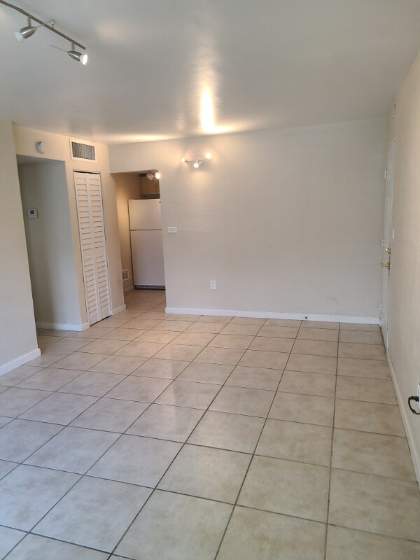 Building Photo - 8607 SW 68th Ct