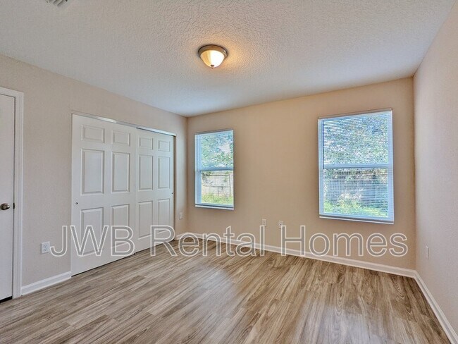 Photo - 1709 W 12th St