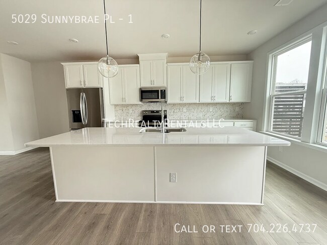 Photo - 5029 Sunnybrae Pl