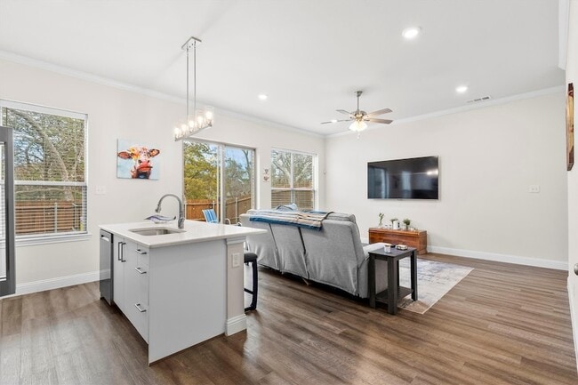 Photo - 6329 Mason Ct