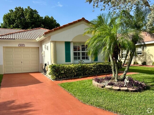 Building Photo - 6129 Heliconia Rd Rental
