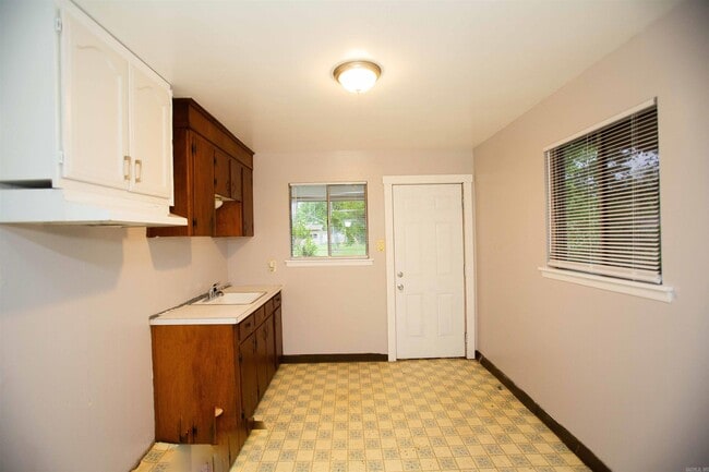 Photo - 5607 Alpha St