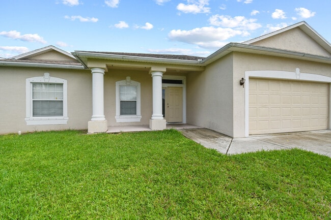 Photo - 6221 NW Hacienda Ln