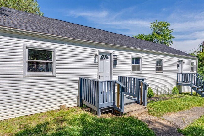 Photo - 158 Hamilton Cir